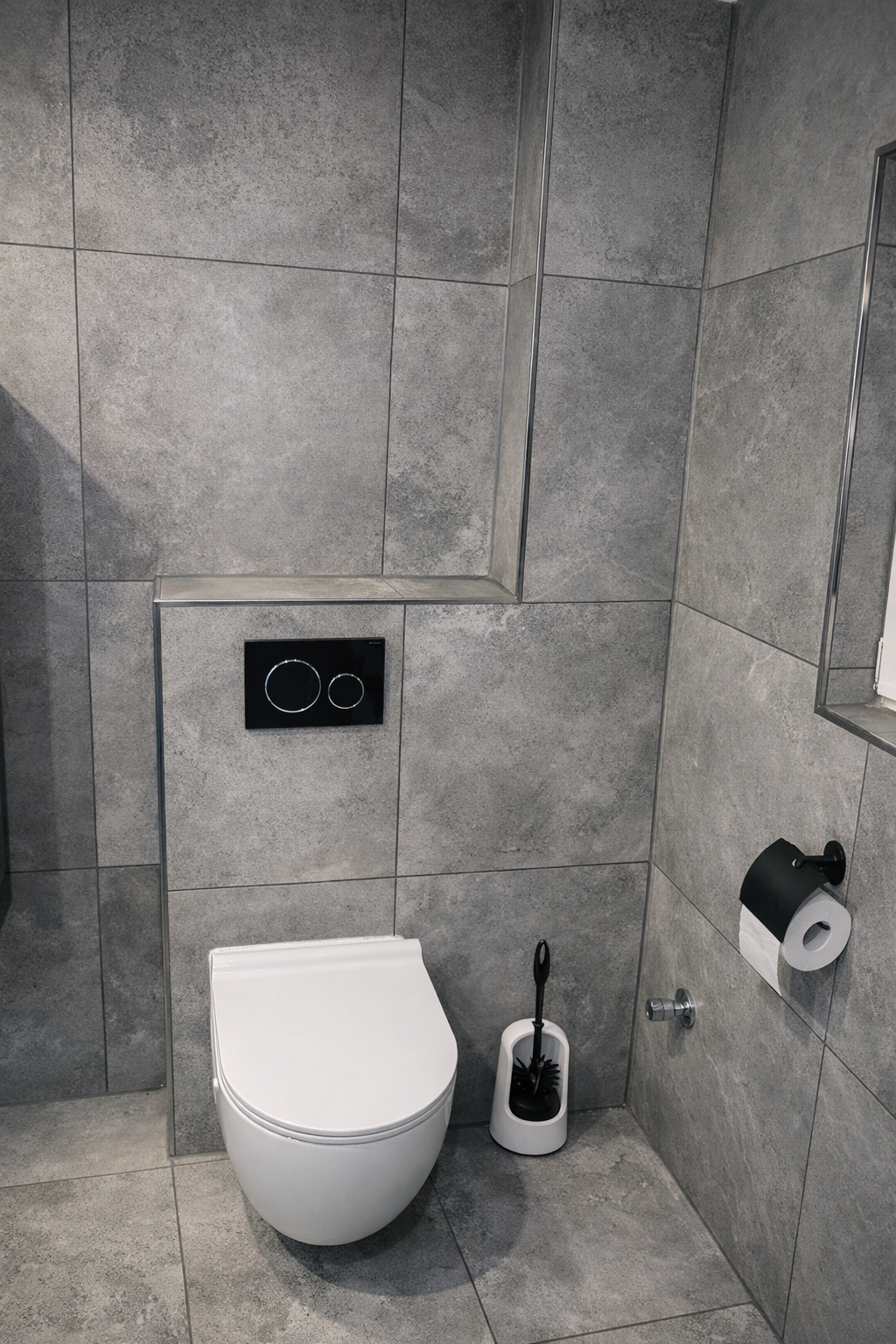 WC-Bereich mit moderner Fliesenoptik